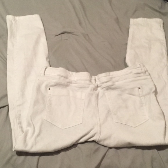 Canyon River Blue White Jeans - Picture 5 of 5